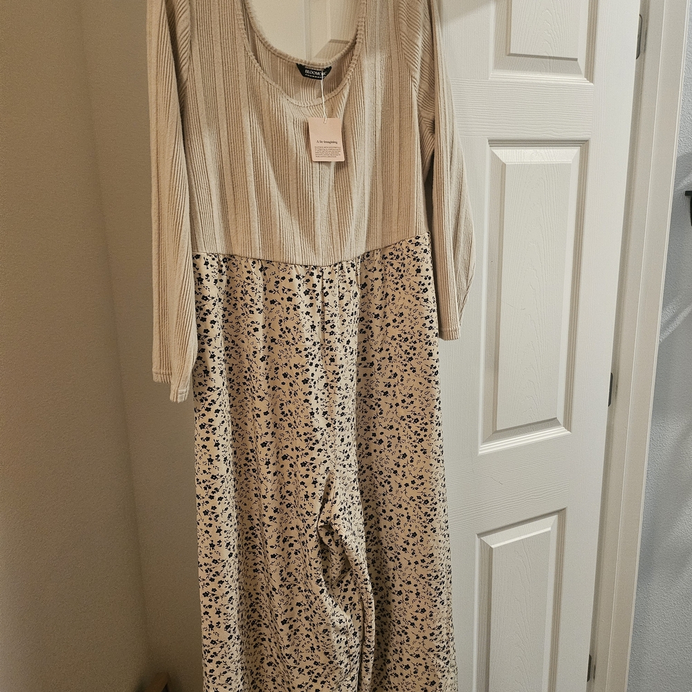 BloomChic Ribbed Beige Top